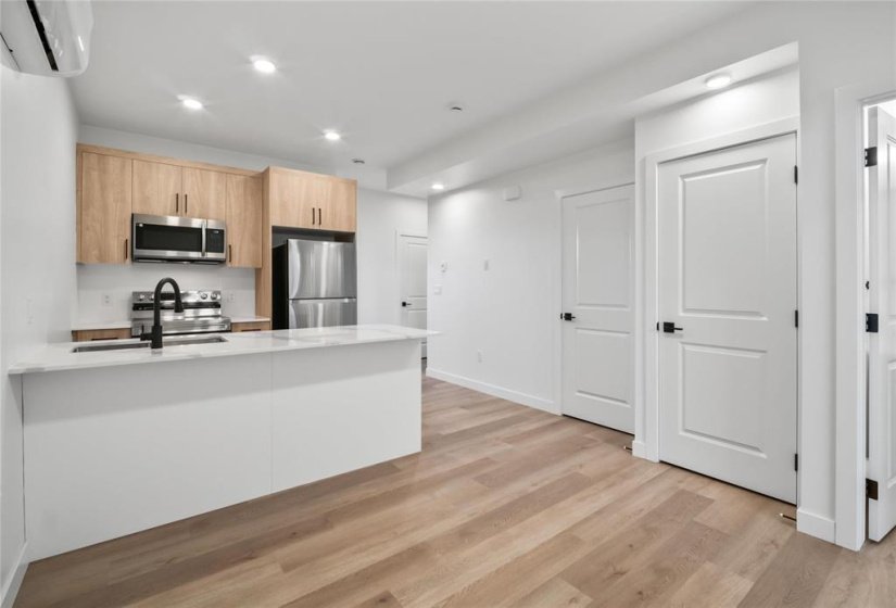 203 Centennial, 5 Bedroom Bedrooms, 16 Room Rooms,3 BathroomBathrooms,Residential,For Sale,Centennial,0