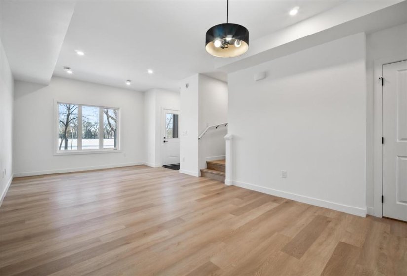 203 Centennial, 5 Bedroom Bedrooms, 16 Room Rooms,3 BathroomBathrooms,Residential,For Sale,Centennial,0