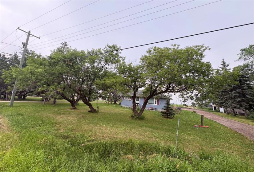 5779 Henderson HWY, 2 Bedroom Bedrooms, 5 Room Rooms,1 BathroomBathrooms,Residential,For Sale,Henderson HWY,0