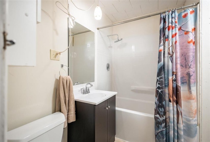 42003 93, 3 Bedroom Bedrooms, 8 Room Rooms,1 BathroomBathrooms,Residential,For Sale,93,0