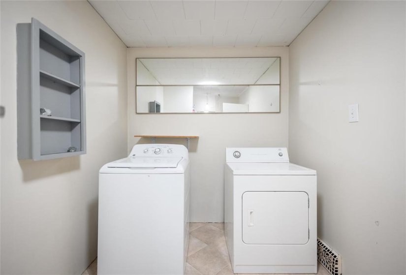 42003 93, 3 Bedroom Bedrooms, 8 Room Rooms,1 BathroomBathrooms,Residential,For Sale,93,0