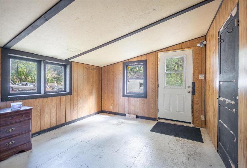 42003 93, 3 Bedroom Bedrooms, 8 Room Rooms,1 BathroomBathrooms,Residential,For Sale,93,0
