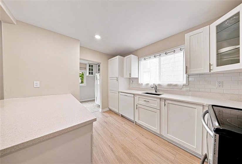 616 Greenwood, 3 Bedroom Bedrooms, 12 Room Rooms,2 BathroomBathrooms,Residential,For Sale,Greenwood,0