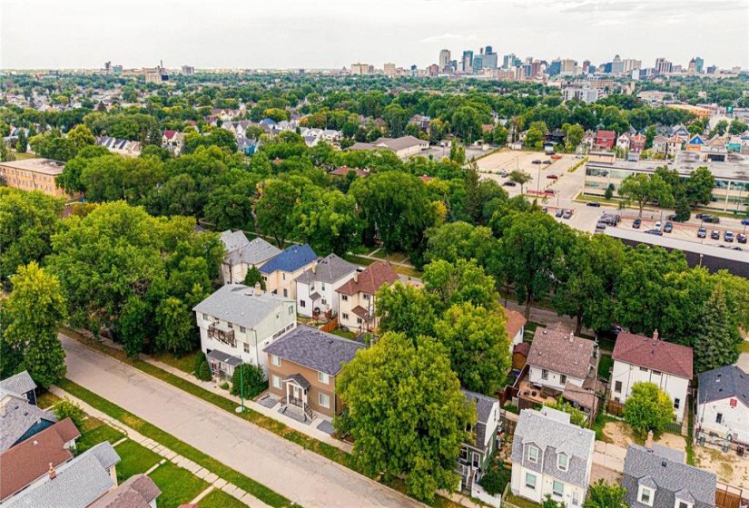 616 Greenwood, 3 Bedroom Bedrooms, 12 Room Rooms,2 BathroomBathrooms,Residential,For Sale,Greenwood,0