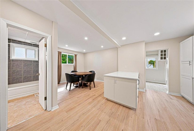 616 Greenwood, 3 Bedroom Bedrooms, 12 Room Rooms,2 BathroomBathrooms,Residential,For Sale,Greenwood,0