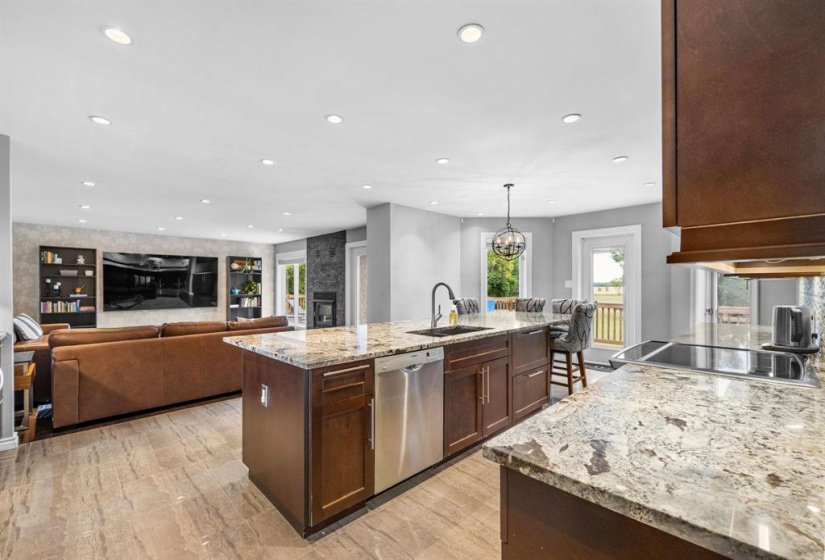 1556 Leclaire, 4 Bedroom Bedrooms, 19 Room Rooms,3 BathroomBathrooms,Residential,For Sale,Leclaire,0