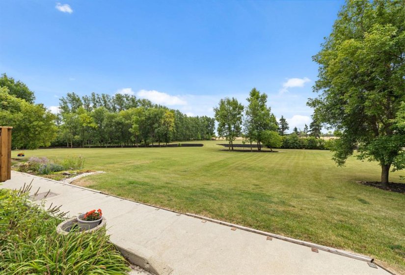 1556 Leclaire, 4 Bedroom Bedrooms, 19 Room Rooms,3 BathroomBathrooms,Residential,For Sale,Leclaire,0