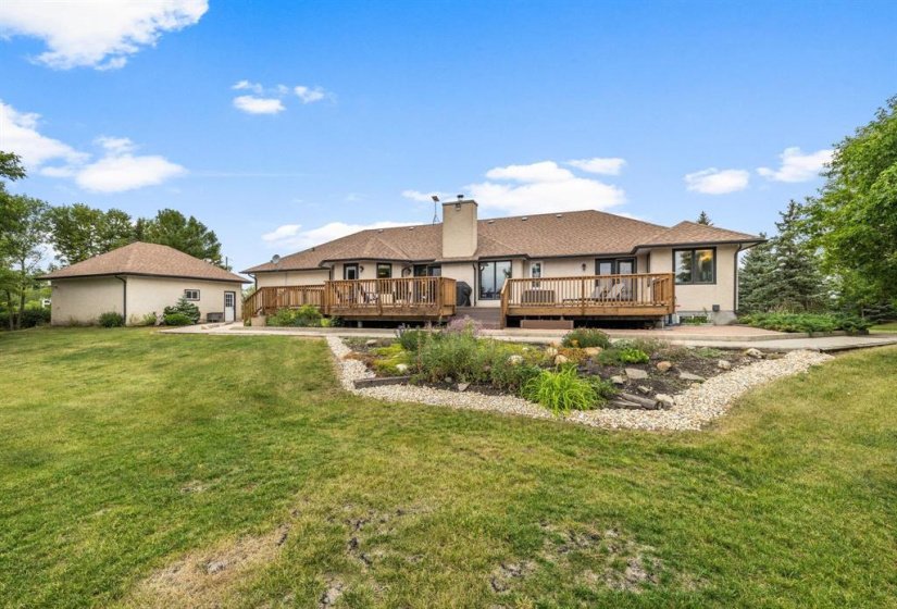 1556 Leclaire, 4 Bedroom Bedrooms, 19 Room Rooms,3 BathroomBathrooms,Residential,For Sale,Leclaire,0