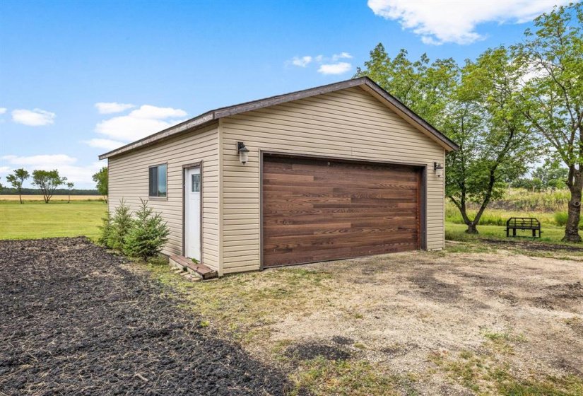 1556 Leclaire, 4 Bedroom Bedrooms, 19 Room Rooms,3 BathroomBathrooms,Residential,For Sale,Leclaire,0