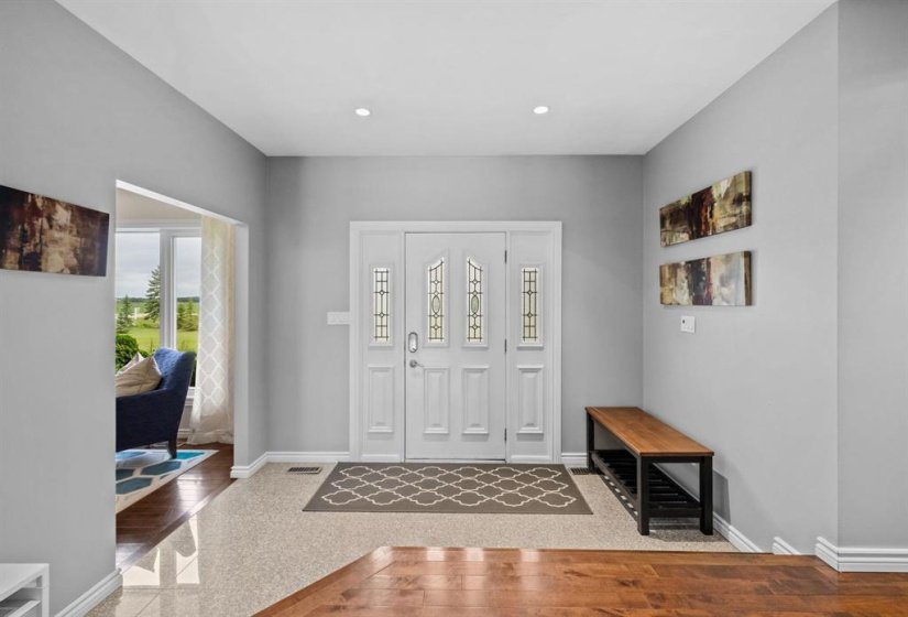 1556 Leclaire, 4 Bedroom Bedrooms, 19 Room Rooms,3 BathroomBathrooms,Residential,For Sale,Leclaire,0