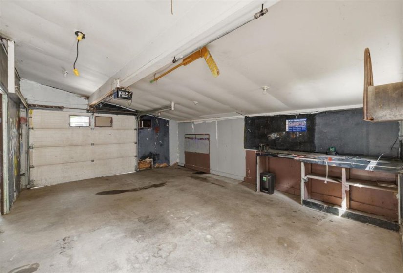 97 Bonneteau, 3 Bedroom Bedrooms, 8 Room Rooms,1 BathroomBathrooms,Residential,For Sale,Bonneteau,0