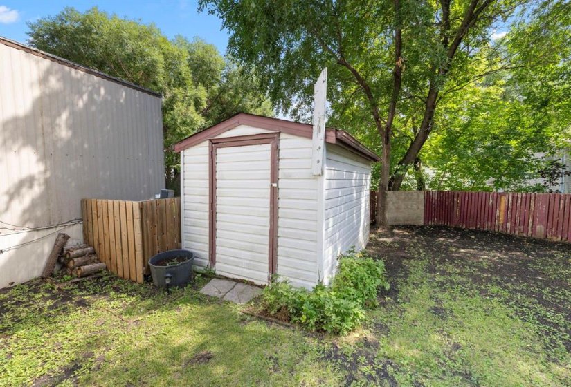 97 Bonneteau, 3 Bedroom Bedrooms, 8 Room Rooms,1 BathroomBathrooms,Residential,For Sale,Bonneteau,0