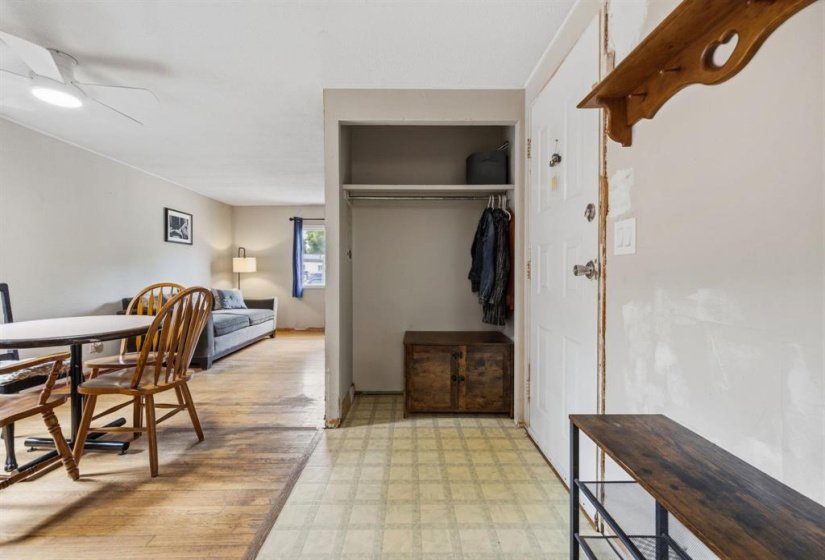 97 Bonneteau, 3 Bedroom Bedrooms, 8 Room Rooms,1 BathroomBathrooms,Residential,For Sale,Bonneteau,0