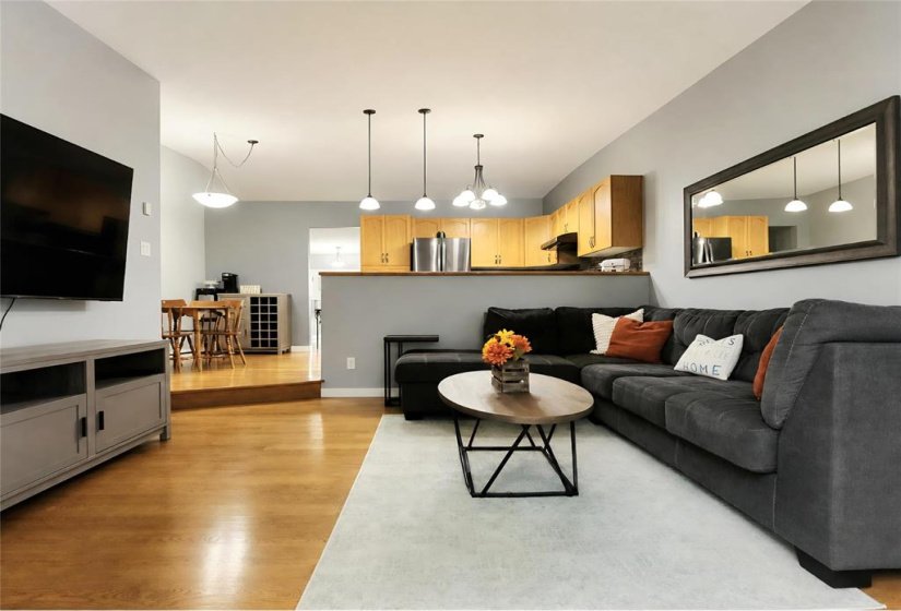 139 MORRISON, 3 Bedroom Bedrooms, 15 Room Rooms,3 BathroomBathrooms,Residential,For Sale,MORRISON,0