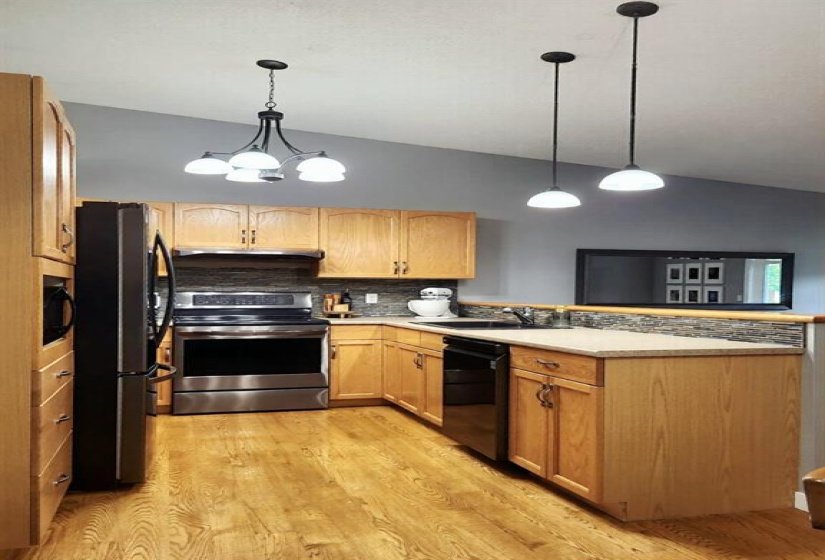 139 MORRISON, 3 Bedroom Bedrooms, 15 Room Rooms,3 BathroomBathrooms,Residential,For Sale,MORRISON,0