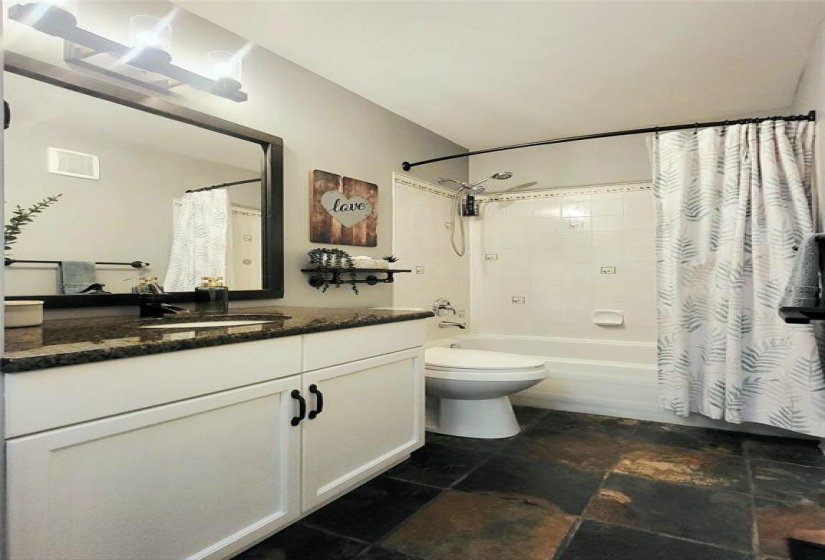 139 MORRISON, 3 Bedroom Bedrooms, 15 Room Rooms,3 BathroomBathrooms,Residential,For Sale,MORRISON,0