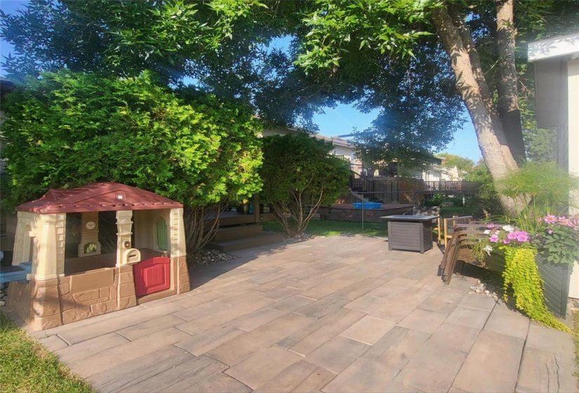 139 MORRISON, 3 Bedroom Bedrooms, 15 Room Rooms,3 BathroomBathrooms,Residential,For Sale,MORRISON,0