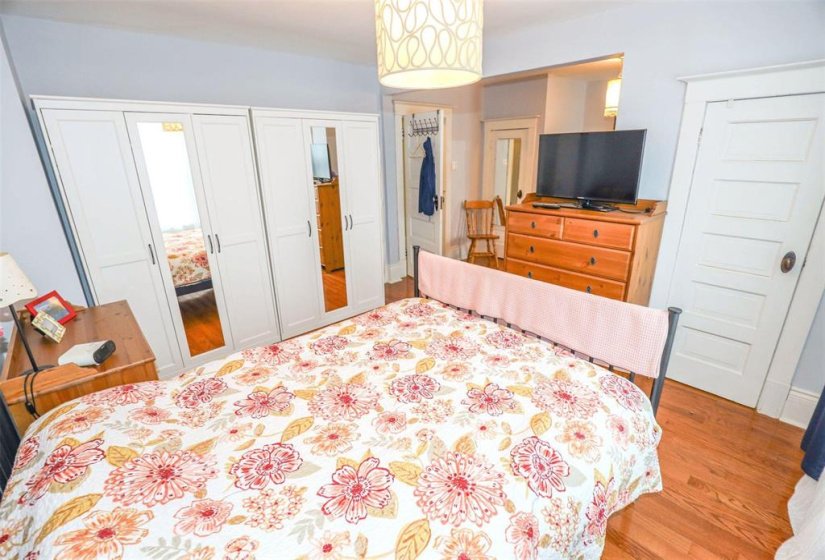 542 Camden, 3 Bedroom Bedrooms, 10 Room Rooms,2 BathroomBathrooms,Residential,For Sale,Camden,0