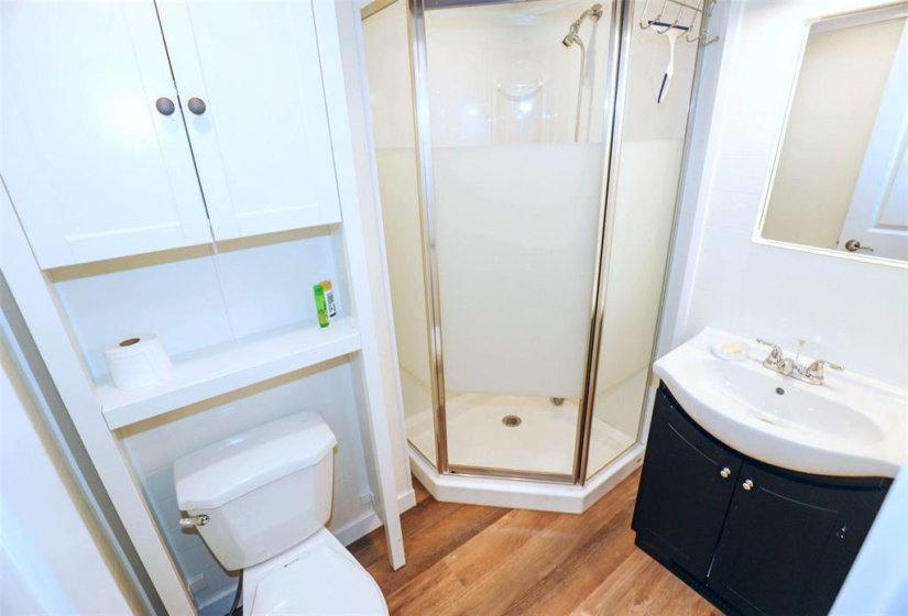 542 Camden, 3 Bedroom Bedrooms, 10 Room Rooms,2 BathroomBathrooms,Residential,For Sale,Camden,0