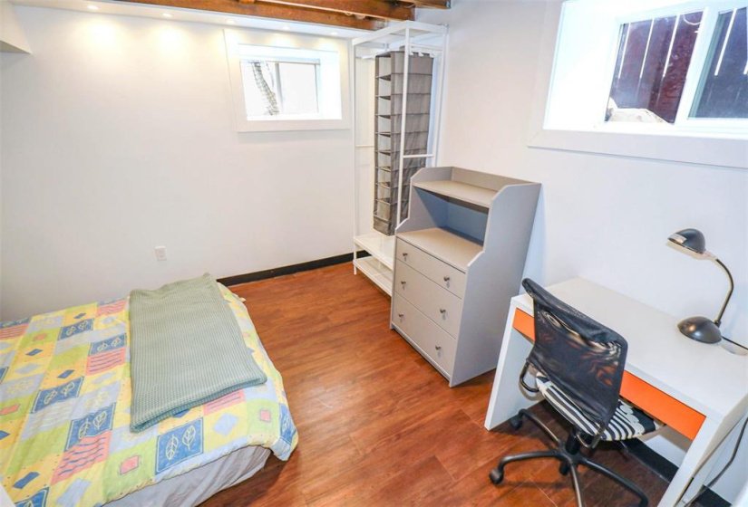 542 Camden, 3 Bedroom Bedrooms, 10 Room Rooms,2 BathroomBathrooms,Residential,For Sale,Camden,0