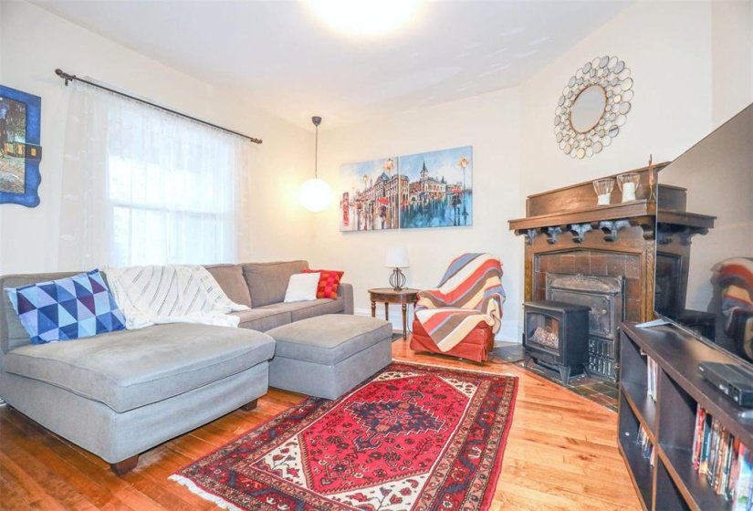 542 Camden, 3 Bedroom Bedrooms, 10 Room Rooms,2 BathroomBathrooms,Residential,For Sale,Camden,0
