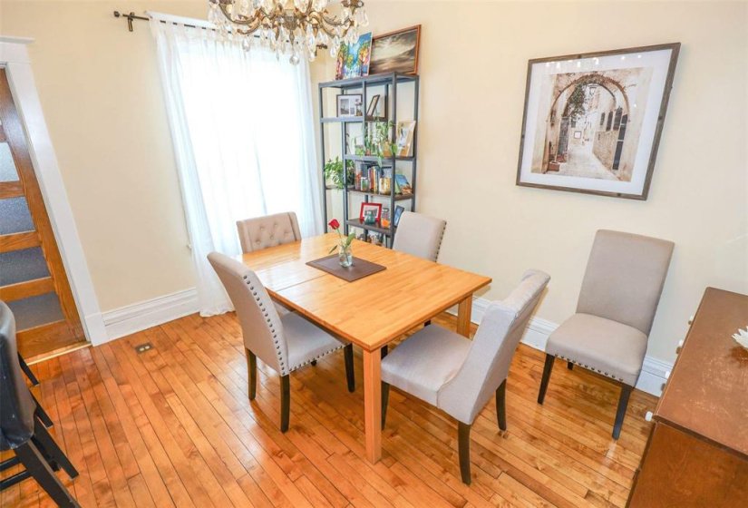 542 Camden, 3 Bedroom Bedrooms, 10 Room Rooms,2 BathroomBathrooms,Residential,For Sale,Camden,0