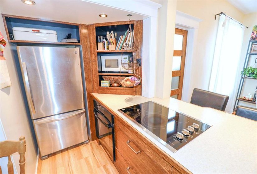 542 Camden, 3 Bedroom Bedrooms, 10 Room Rooms,2 BathroomBathrooms,Residential,For Sale,Camden,0