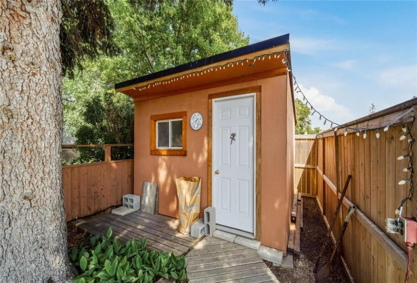 16 Berkshire, 3 Bedroom Bedrooms, 8 Room Rooms,1 BathroomBathrooms,Residential,For Sale,Berkshire,0
