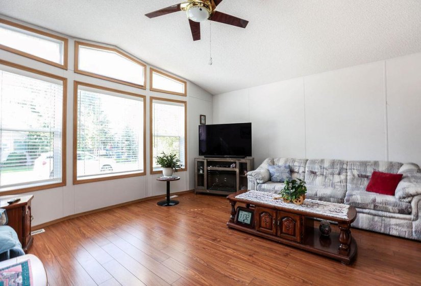 66 Village, 2 Bedroom Bedrooms, 9 Room Rooms,2 BathroomBathrooms,Residential,For Sale,Village,0