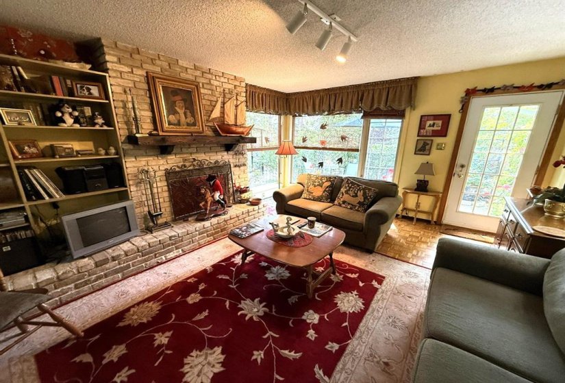 35 Morton, 3 Bedroom Bedrooms, 10 Room Rooms,1 BathroomBathrooms,Residential,For Sale,Morton,0