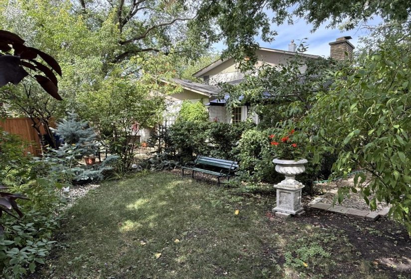 35 Morton, 3 Bedroom Bedrooms, 10 Room Rooms,1 BathroomBathrooms,Residential,For Sale,Morton,0