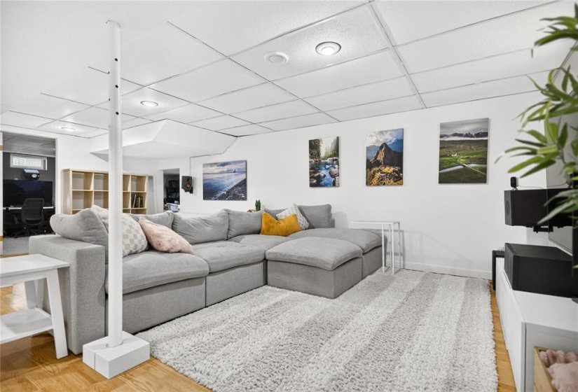 82 Acadia, 4 Bedroom Bedrooms, 11 Room Rooms,2 BathroomBathrooms,Residential,For Sale,Acadia,0