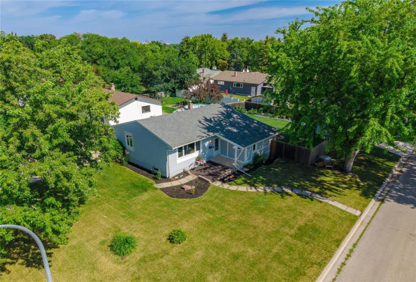 82 Acadia, 4 Bedroom Bedrooms, 11 Room Rooms,2 BathroomBathrooms,Residential,For Sale,Acadia,0