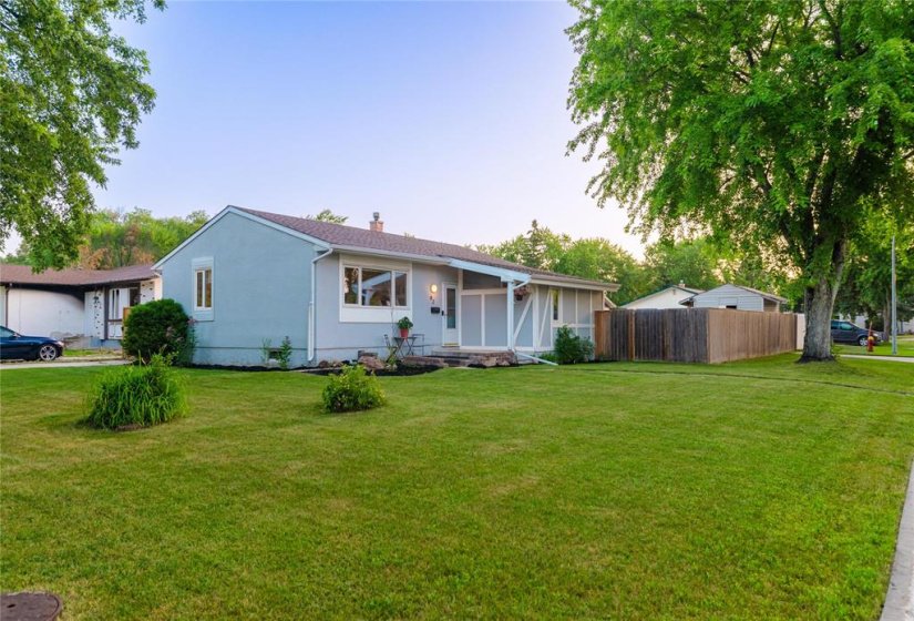 82 Acadia, 4 Bedroom Bedrooms, 11 Room Rooms,2 BathroomBathrooms,Residential,For Sale,Acadia,0