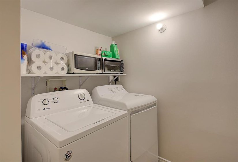 568 Johnson, 5 Bedroom Bedrooms, 15 Room Rooms,2 BathroomBathrooms,Residential,For Sale,Johnson,0