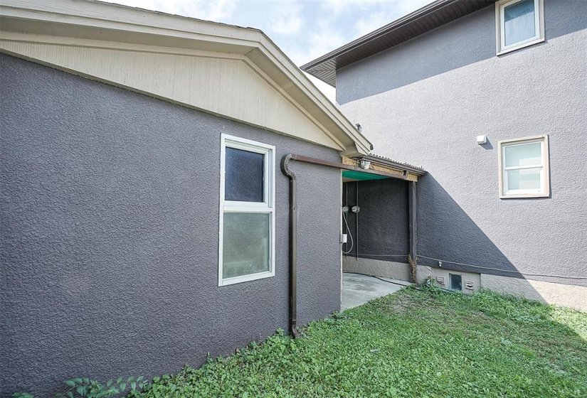 568 Johnson, 5 Bedroom Bedrooms, 15 Room Rooms,2 BathroomBathrooms,Residential,For Sale,Johnson,0