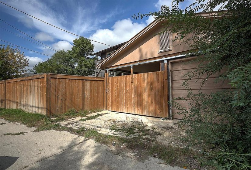 568 Johnson, 5 Bedroom Bedrooms, 15 Room Rooms,2 BathroomBathrooms,Residential,For Sale,Johnson,0
