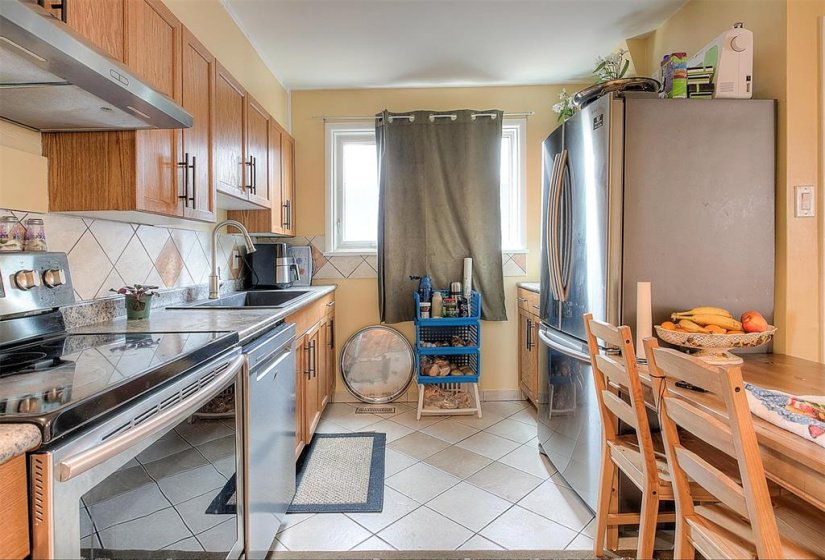 568 Johnson, 5 Bedroom Bedrooms, 15 Room Rooms,2 BathroomBathrooms,Residential,For Sale,Johnson,0