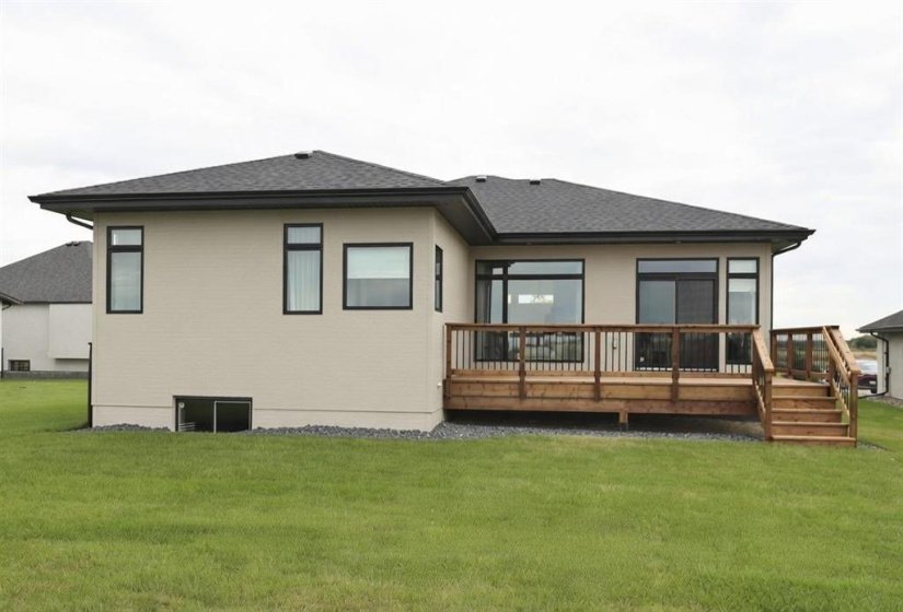 3 Addison, 3 Bedroom Bedrooms, 10 Room Rooms,2 BathroomBathrooms,Residential,For Sale,Addison,0
