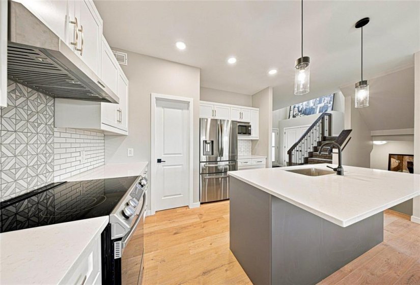 195 Tanager, 3 Bedroom Bedrooms, 11 Room Rooms,2 BathroomBathrooms,Residential,For Sale,Tanager,0