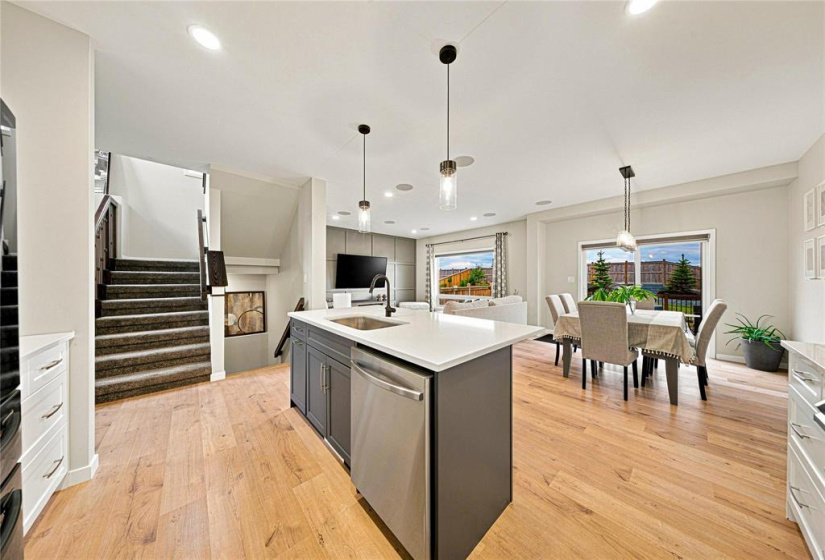 195 Tanager, 3 Bedroom Bedrooms, 11 Room Rooms,2 BathroomBathrooms,Residential,For Sale,Tanager,0