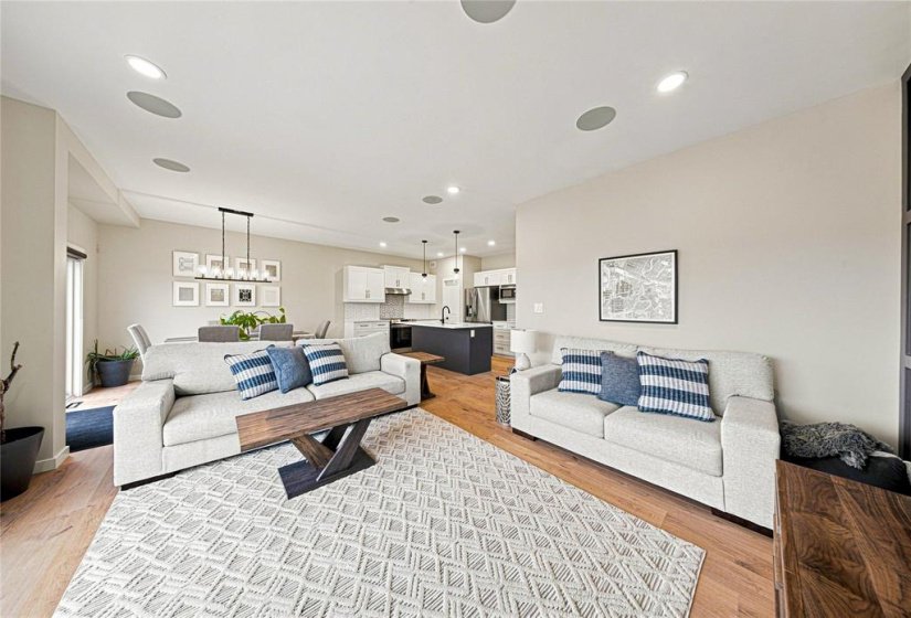 195 Tanager, 3 Bedroom Bedrooms, 11 Room Rooms,2 BathroomBathrooms,Residential,For Sale,Tanager,0