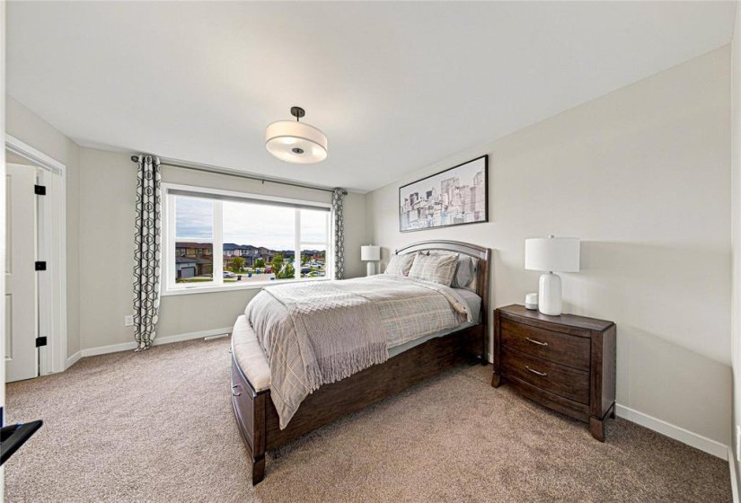 195 Tanager, 3 Bedroom Bedrooms, 11 Room Rooms,2 BathroomBathrooms,Residential,For Sale,Tanager,0