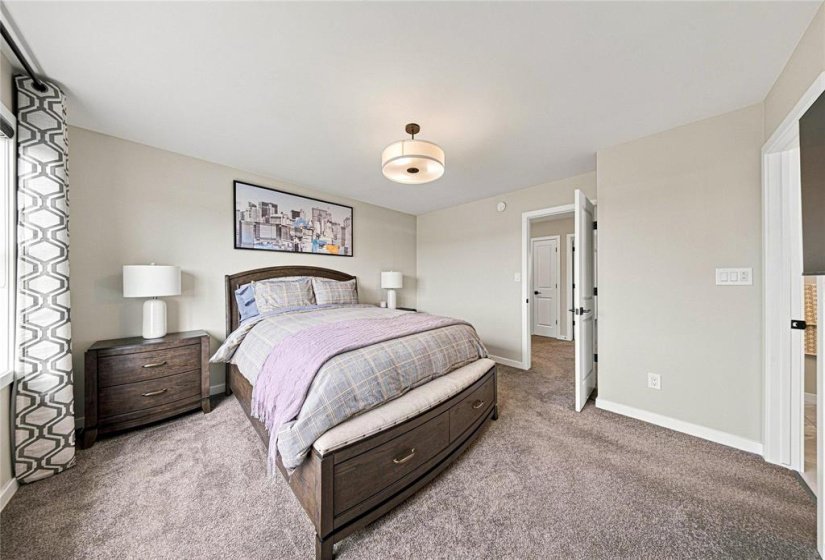 195 Tanager, 3 Bedroom Bedrooms, 11 Room Rooms,2 BathroomBathrooms,Residential,For Sale,Tanager,0