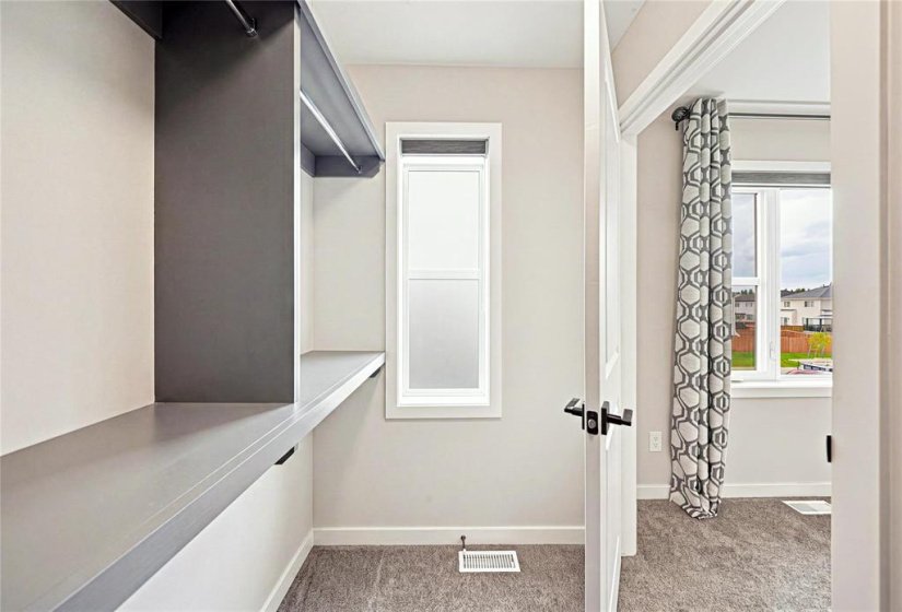 195 Tanager, 3 Bedroom Bedrooms, 11 Room Rooms,2 BathroomBathrooms,Residential,For Sale,Tanager,0