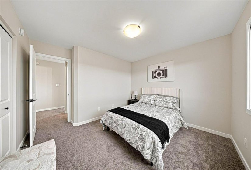195 Tanager, 3 Bedroom Bedrooms, 11 Room Rooms,2 BathroomBathrooms,Residential,For Sale,Tanager,0