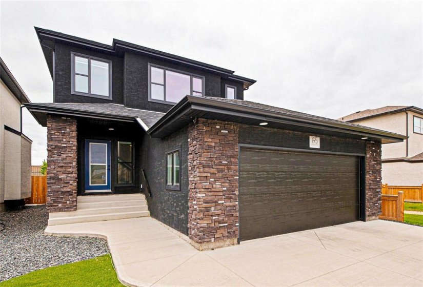 195 Tanager, 3 Bedroom Bedrooms, 11 Room Rooms,2 BathroomBathrooms,Residential,For Sale,Tanager,0