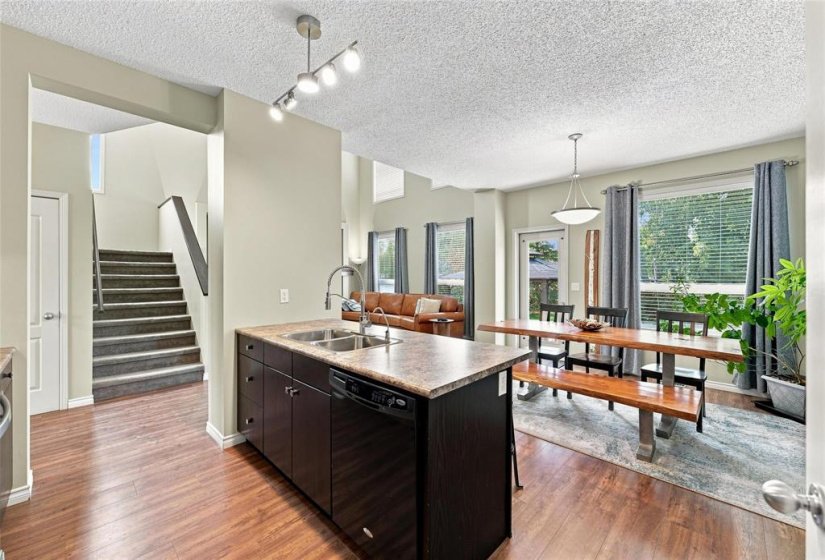 99 Linden Lake, 3 Bedroom Bedrooms, 10 Room Rooms,2 BathroomBathrooms,Residential,For Sale,Linden Lake,0