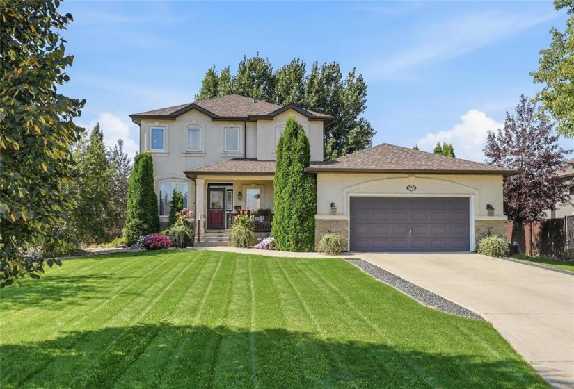 99 Linden Lake, 3 Bedroom Bedrooms, 10 Room Rooms,2 BathroomBathrooms,Residential,For Sale,Linden Lake,0