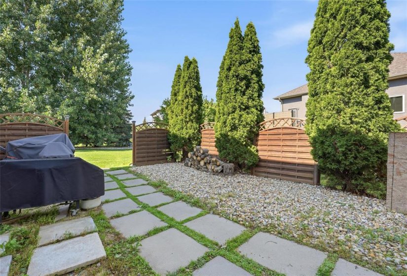 99 Linden Lake, 3 Bedroom Bedrooms, 10 Room Rooms,2 BathroomBathrooms,Residential,For Sale,Linden Lake,0